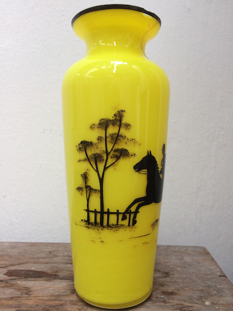 yellow vase1.png