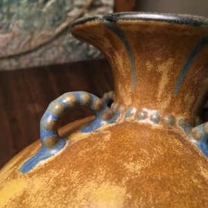 Vase detail