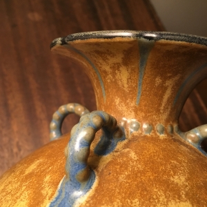 Vase detail