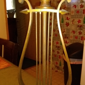 Lamp need help finding info about it