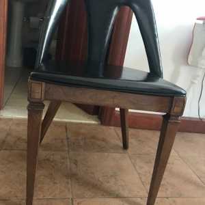 Trying to identify if this is shelby Williams chair, I see no others like it on line?