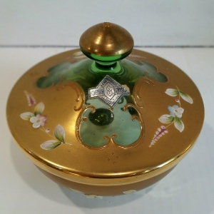 covered dish lid