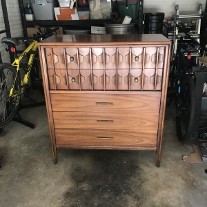 Dresser1