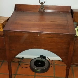 Help identifying this desk?