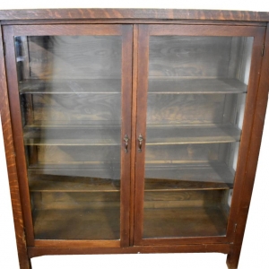 ANTIQUE ARTS & CRAFTS OAK CHINA CABINET