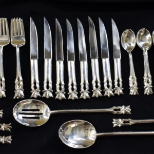 SANDCAST STERLING FLATWARE BY ISABELL KEE (NAVAJO)