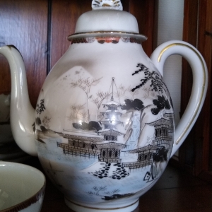 Kutani Teapot