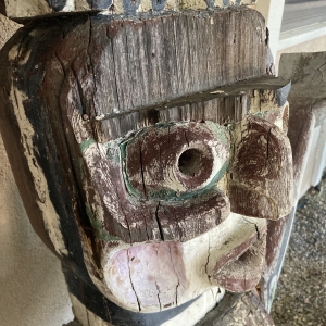 Totem IMG_5630.jpg