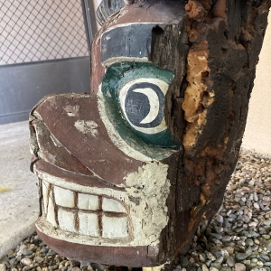 Totem IMG_5633.jpg