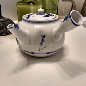 Kyusu teapot side