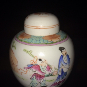 Chinese urn