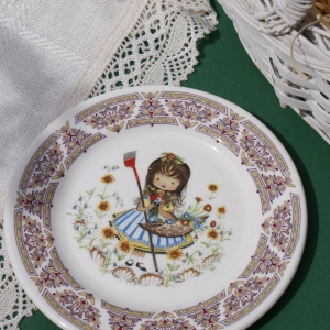 Wedgwood plate with a girl