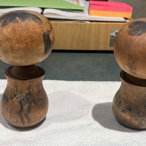 Kokeshi pair