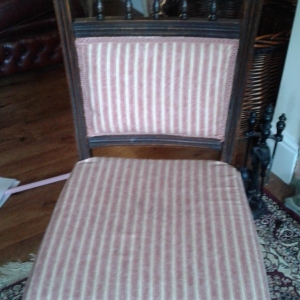 What type of chair is this anybody?