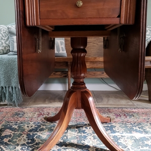 Duncan Phyfe drop leaf table