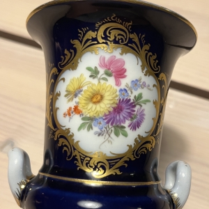 Meissen vase?