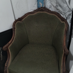 Camel back chair