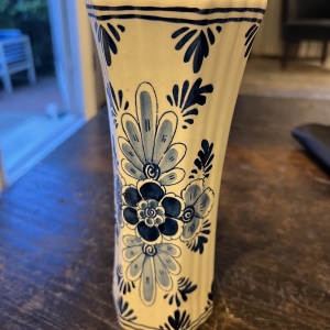 Delft vase