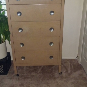 simmons metal dressers